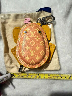 Fashion Frog Bag Charm and Coin Purse Yellow/Silver-Tone